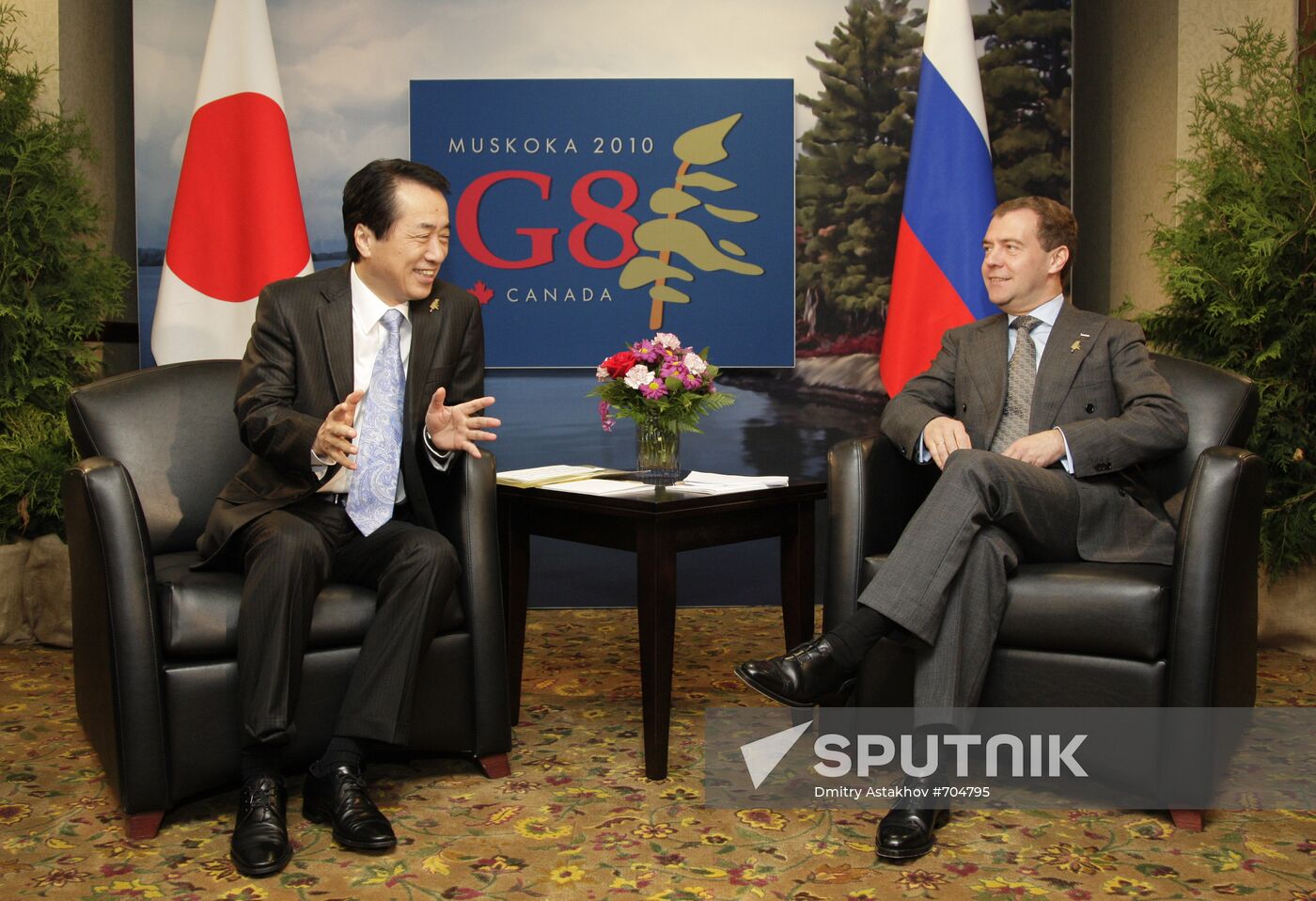 Dmitry Medvedev and Naoto Kan