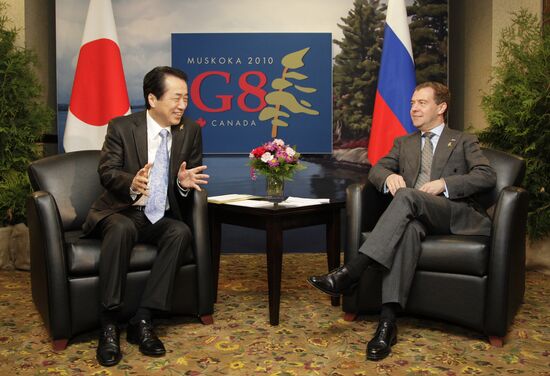 Dmitry Medvedev and Naoto Kan