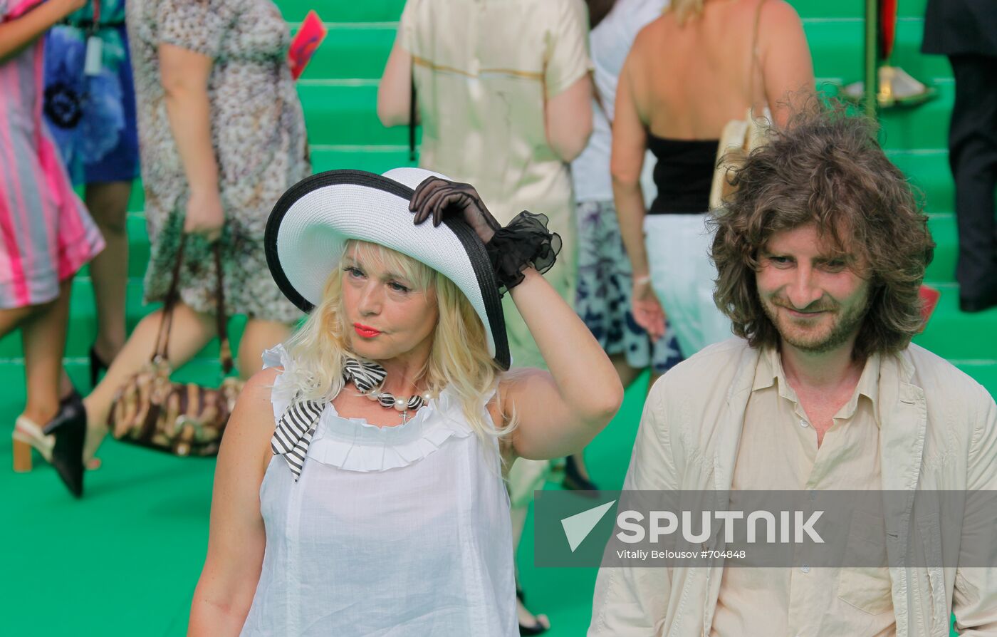 Elena Kondulainen, Nikolai Khameriki