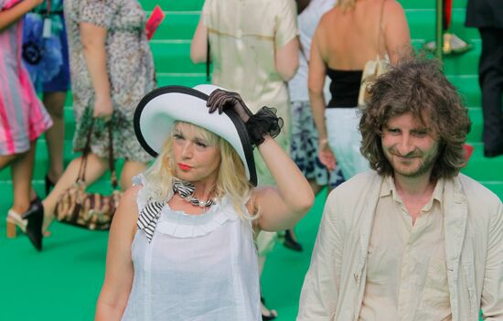 Elena Kondulainen, Nikolai Khameriki