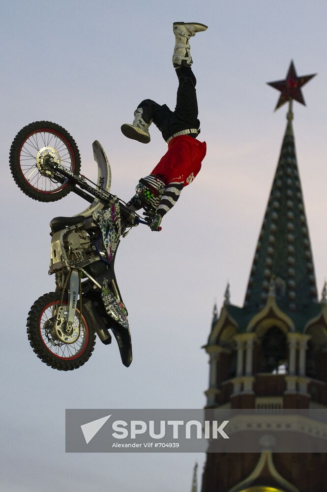 Freestyle Motocross. Red Bull X-Fighters 2010