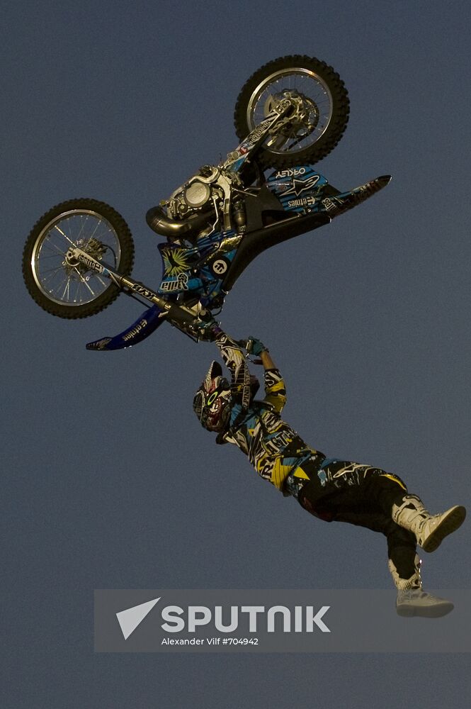 Freestyle Motocross. Red Bull X-Fighters 2010