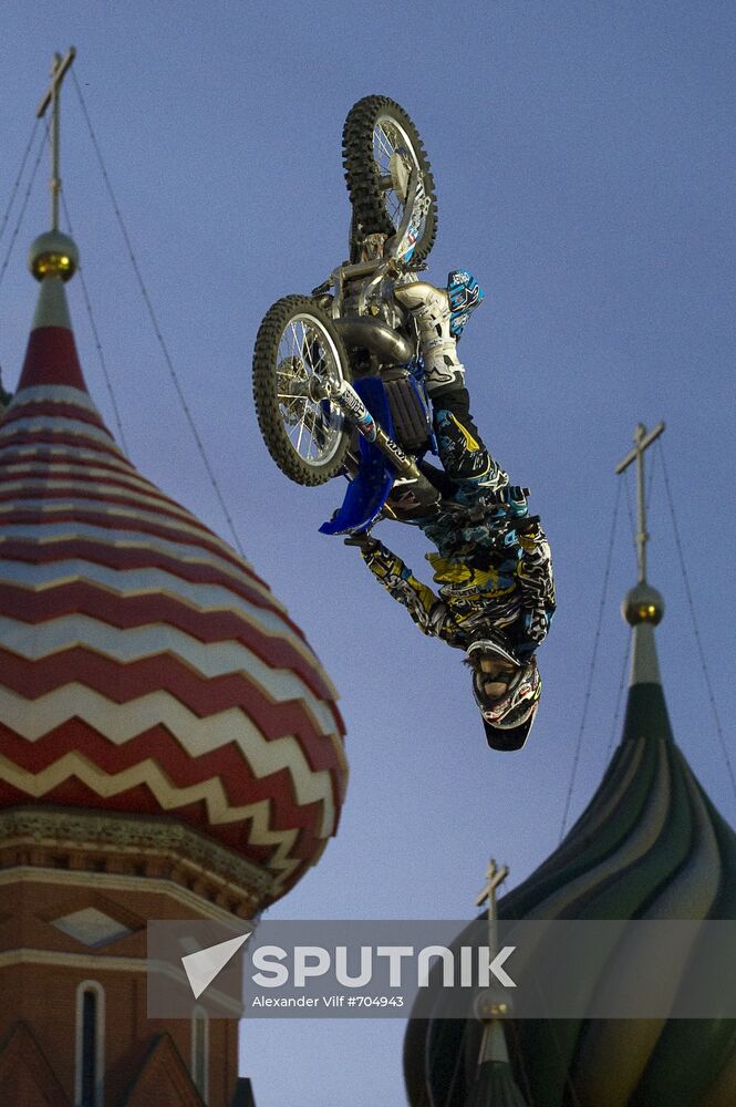 Freestyle Motocross. Red Bull X-Fighters 2010