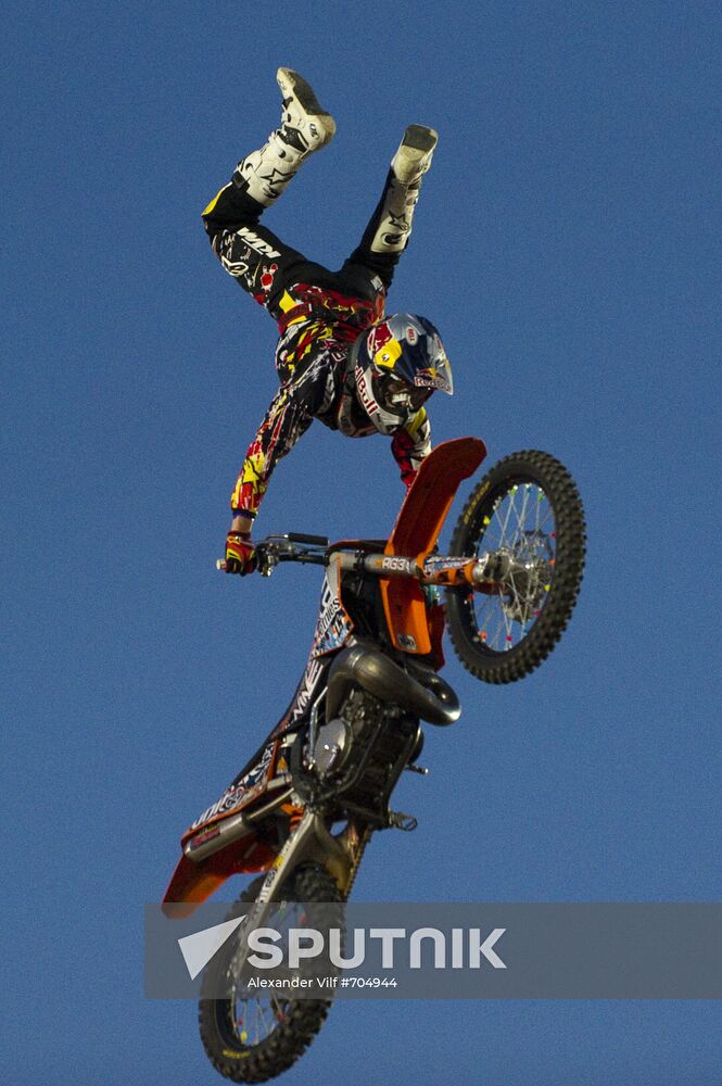 Freestyle Motocross. Red Bull X-Fighters 2010