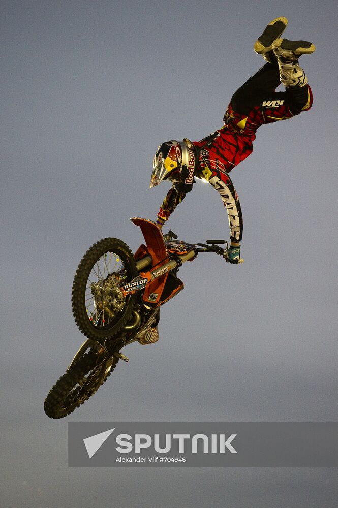 Freestyle Motocross. Red Bull X-Fighters 2010