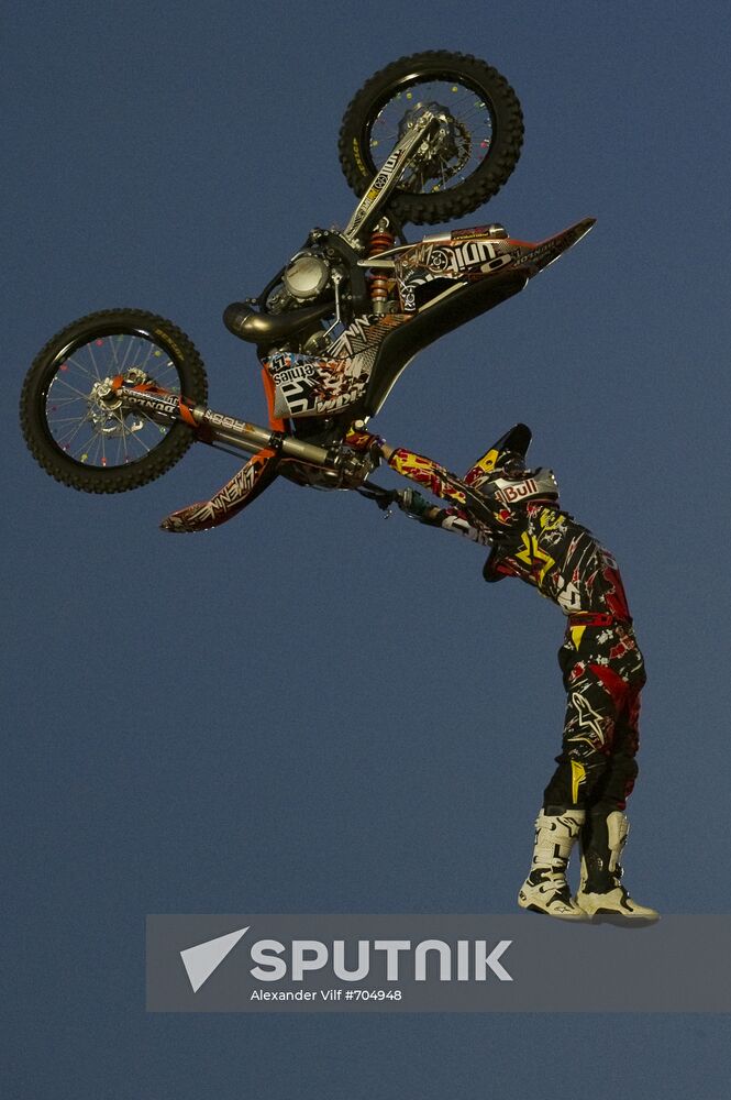 Freestyle Motocross. Red Bull X-Fighters 2010