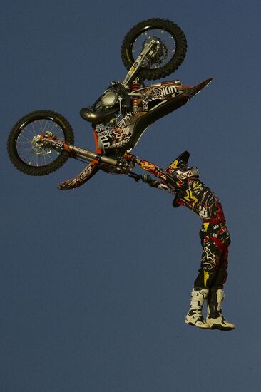 Freestyle Motocross. Red Bull X-Fighters 2010