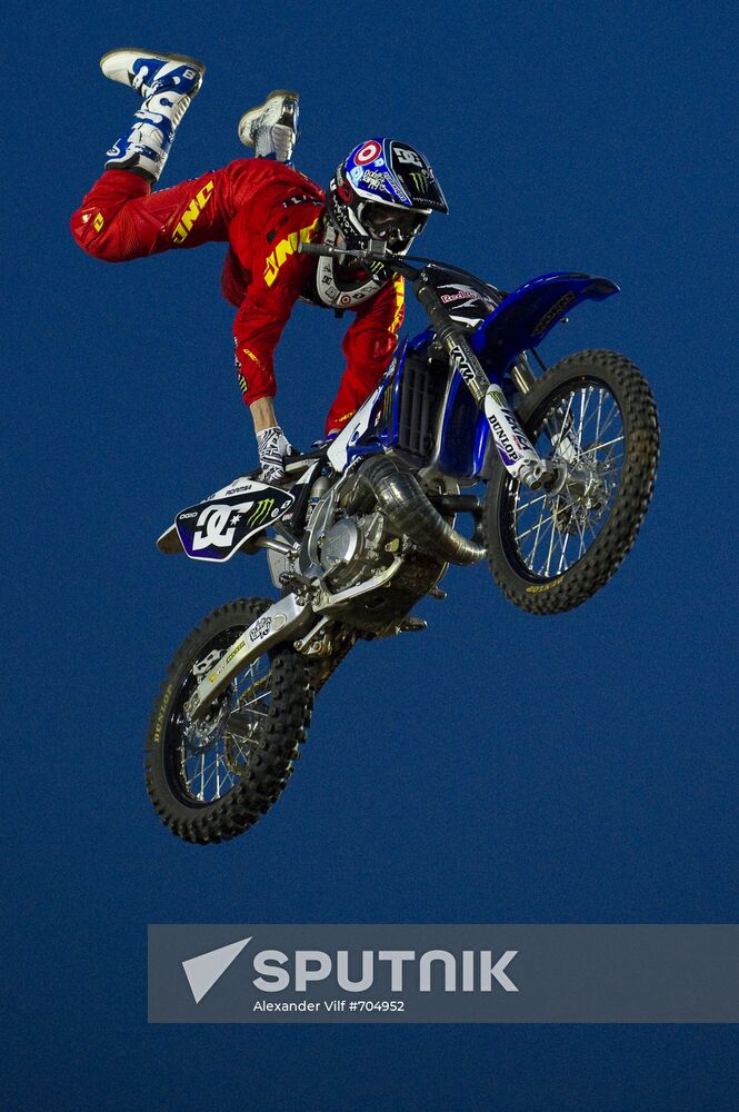 Freestyle Motocross. Red Bull X-Fighters 2010