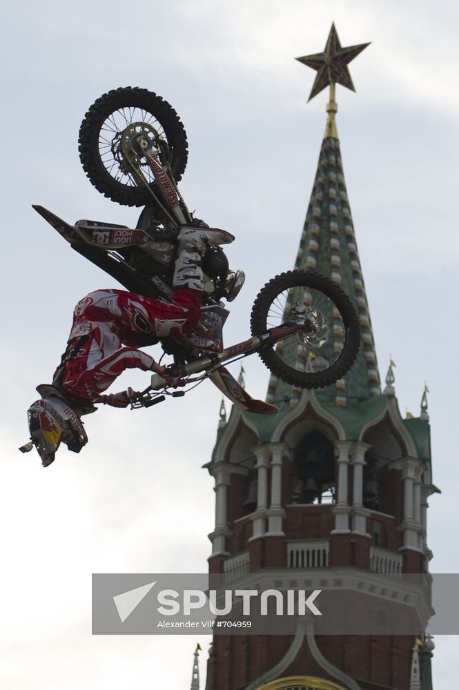 Freestyle Motocross. Red Bull X-Fighters 2010