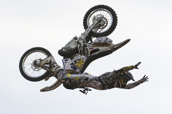 Freestyle Motocross. Red Bull X-Fighters 2010