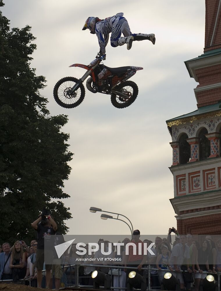 Freestyle Motocross. Red Bull X-Fighters 2010