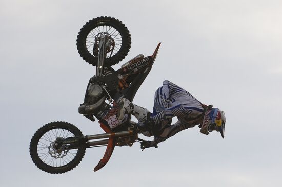 Freestyle Motocross. Red Bull X-Fighters 2010