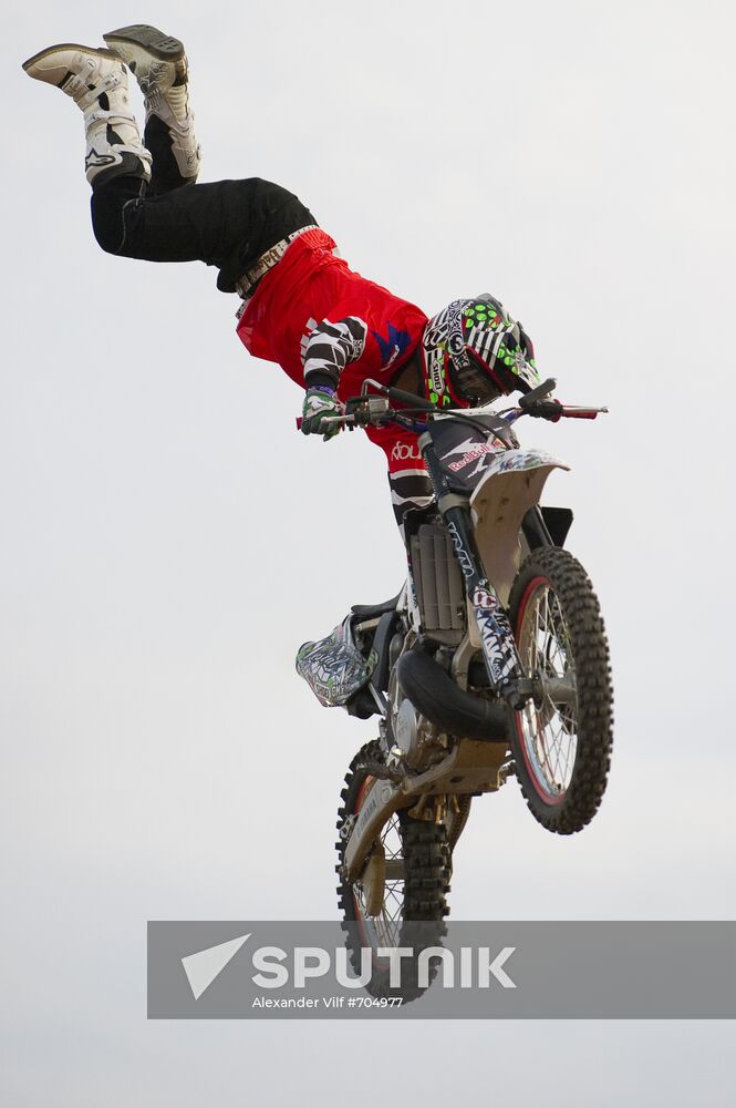 Freestyle Motocross. Red Bull X-Fighters 2010