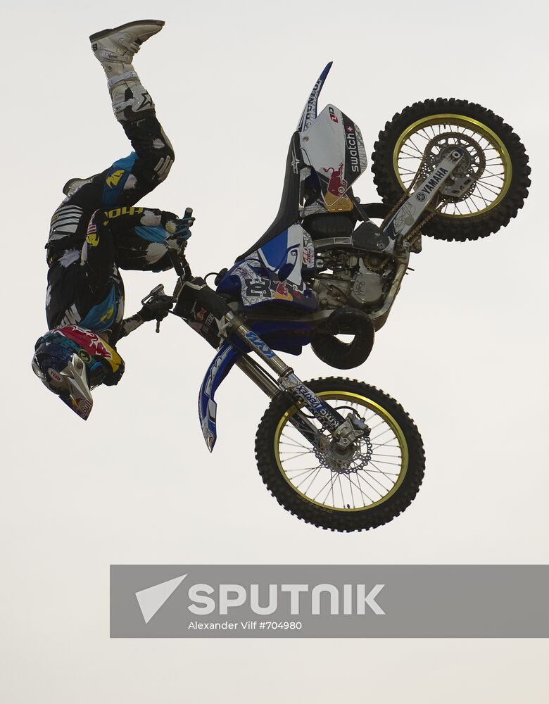 Freestyle Motocross. Red Bull X-Fighters 2010