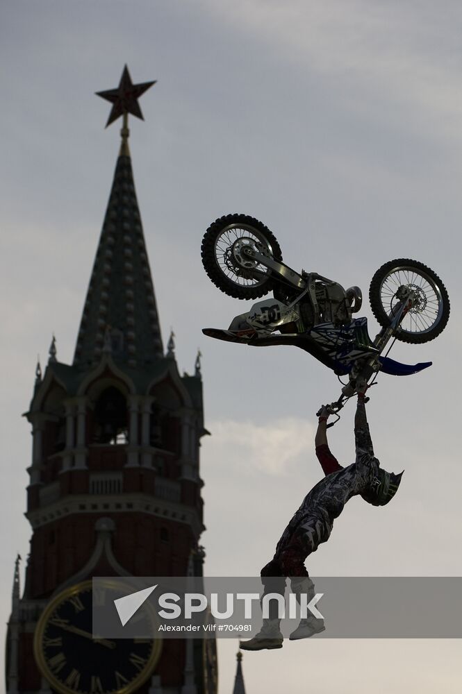 Freestyle Motocross. Red Bull X-Fighters 2010