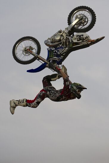 Freestyle Motocross. Red Bull X-Fighters 2010