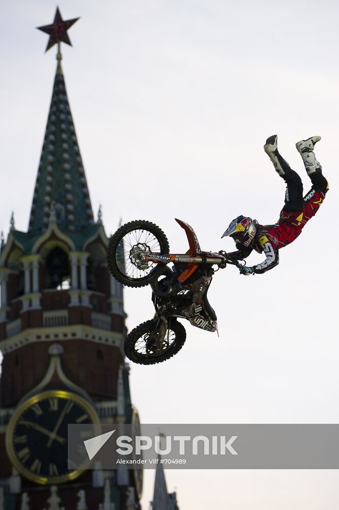 Freestyle Motocross. Red Bull X-Fighters 2010