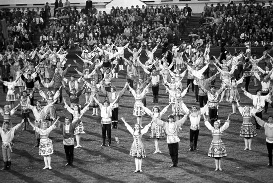 Performance by amateur ensemble
