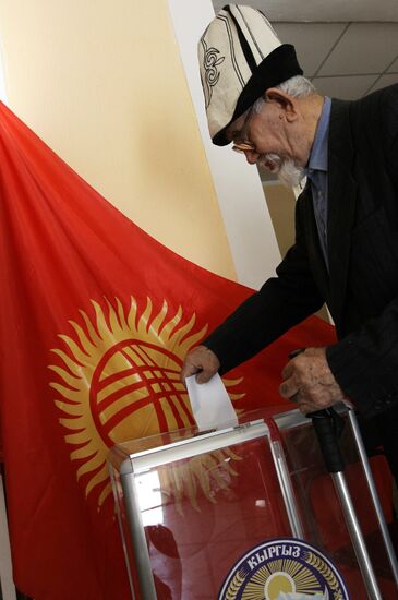 Vote in constitutional referendum in Kyrgyzstan
