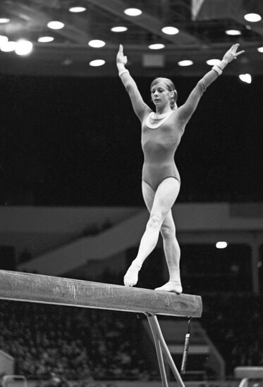 Tamara Lazakovich at 1971 USSR artistic gymnastics cup