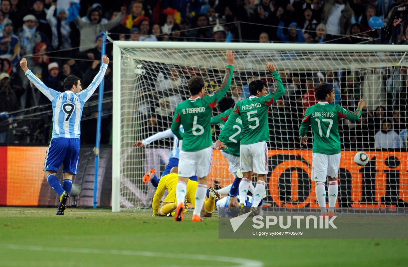 FIFA World Cup 2010. Argentina vs. Mexico