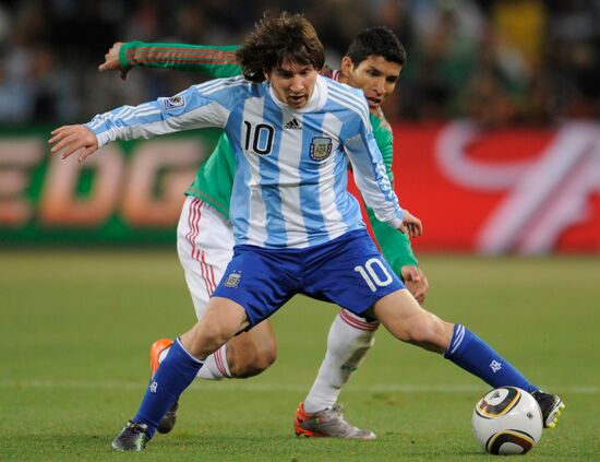 FIFA World Cup 2010. Argentina vs. Mexico