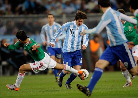 FIFA World Cup 2010. Argentina vs. Mexico