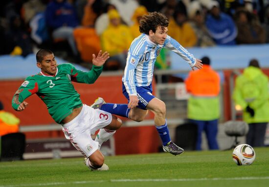 FIFA World Cup 2010. Argentina vs. Mexico