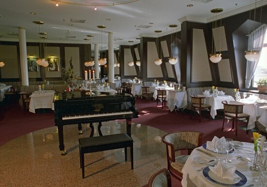 Restaurant "Landscrown" in the "Nevsky Palace" hotel