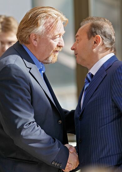 Vasily Titov and Vladimir Strzhalkovsky