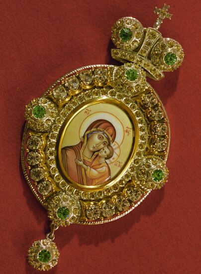 A silver panagia
