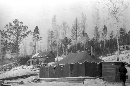 Tents of the first builders of Bratsk power plant
