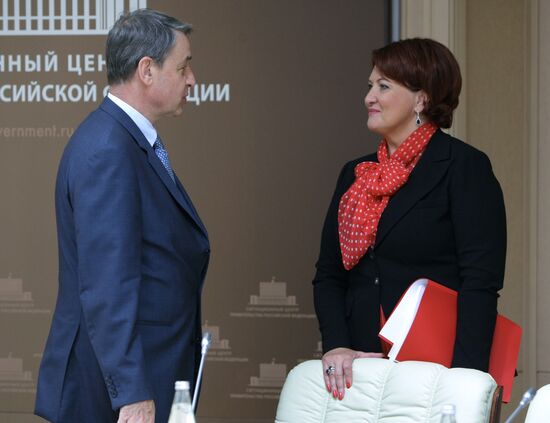 Alexander Avdeyev, Yelena Skrynnik