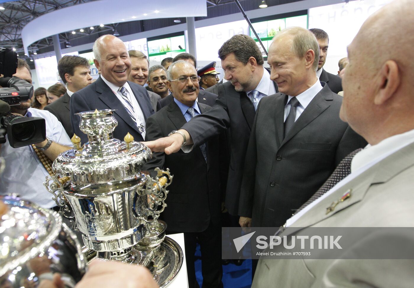 Vladimir Putin at "Engineering Technologies 2010" forum