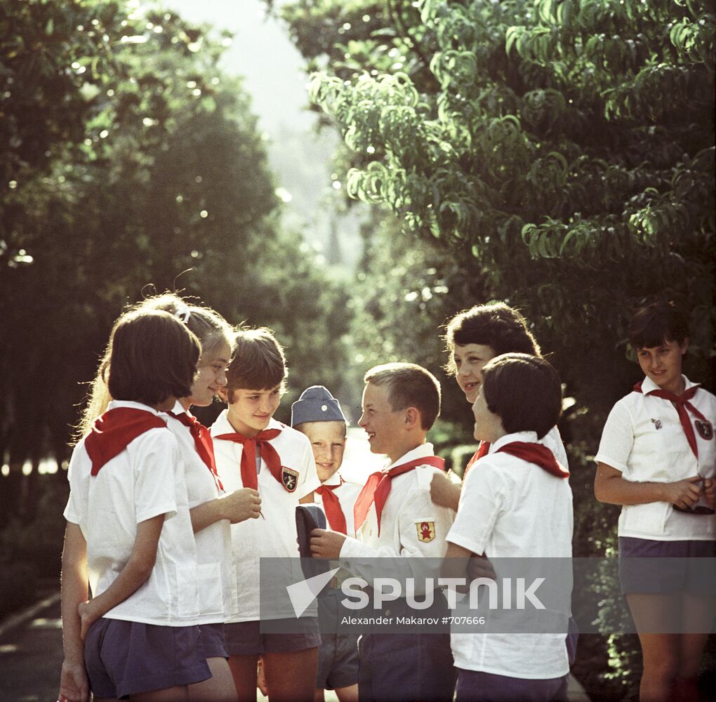 Bulgarian and Soviet children at camp 'Artek'