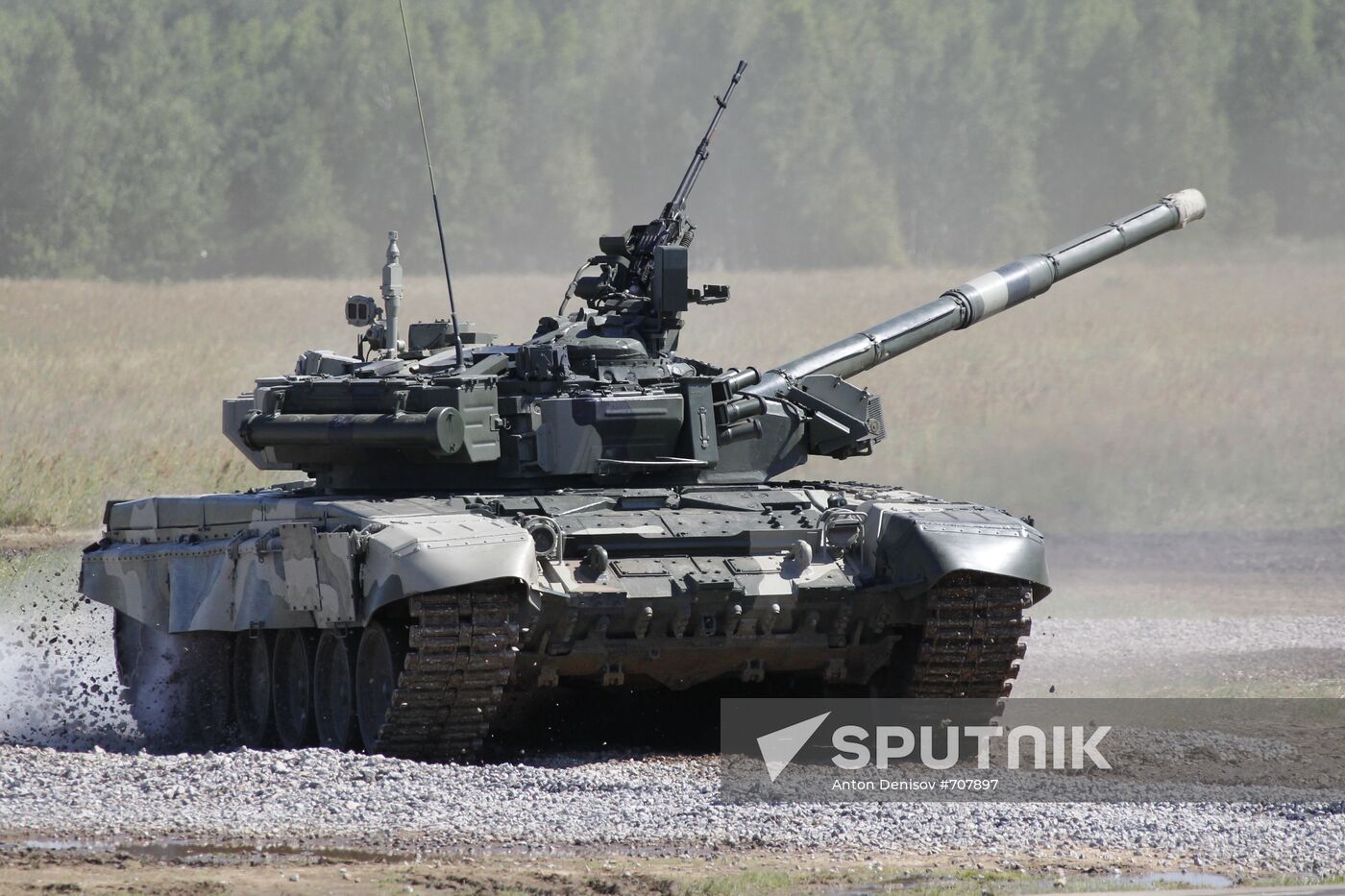 T-80U battle tank
