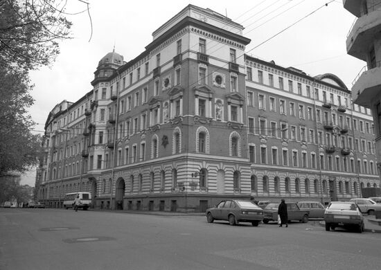 Former tenement building on Sretensky boulevard