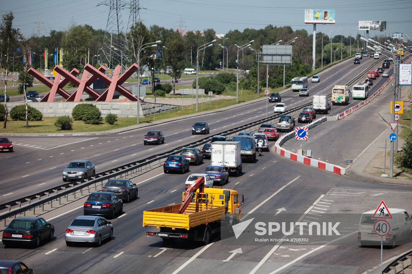 Heavy traffic on Leningradskoye Highway