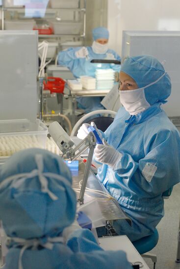 Membrane filters for blood plasma production