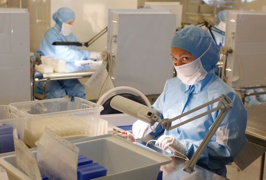 Membrane filters for blood plasma production