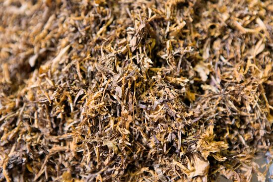 Preparing tobacco mixtures for cigarettes