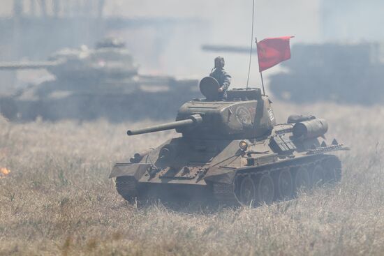 WW2 tank battle imitation