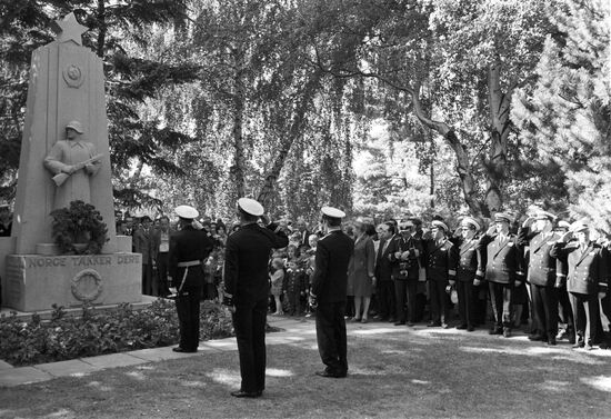 Soviet sailors are in Oslo.