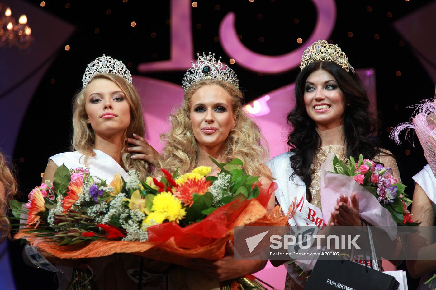 Snezhanna Kirikova, Natalya Pereverzeva, Alyona Kuznetsova