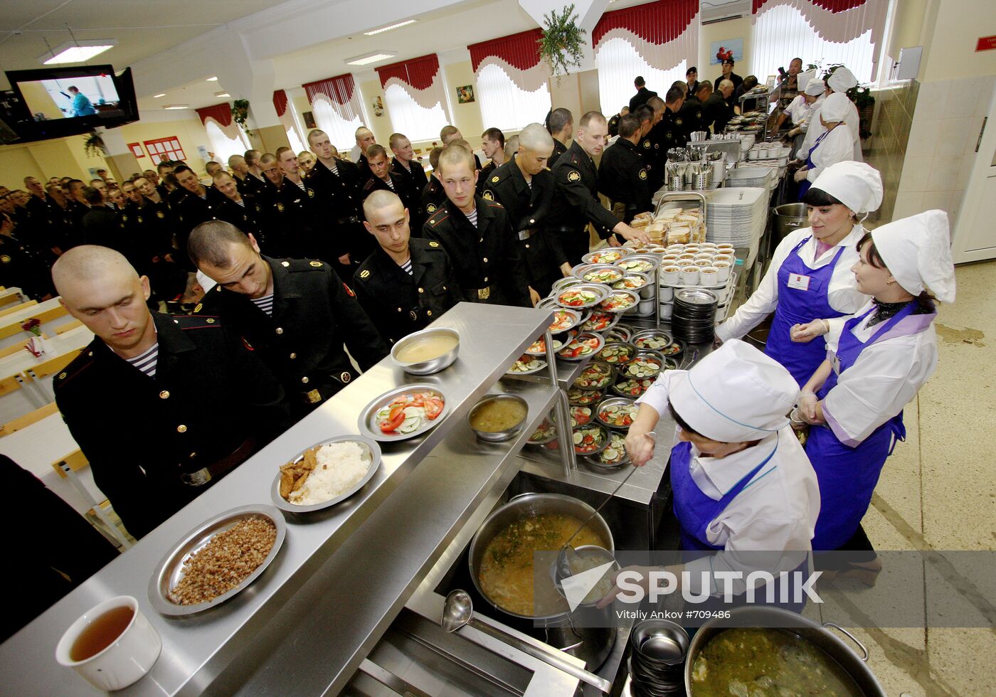 Outsourcing of food and consumer services for servicemen