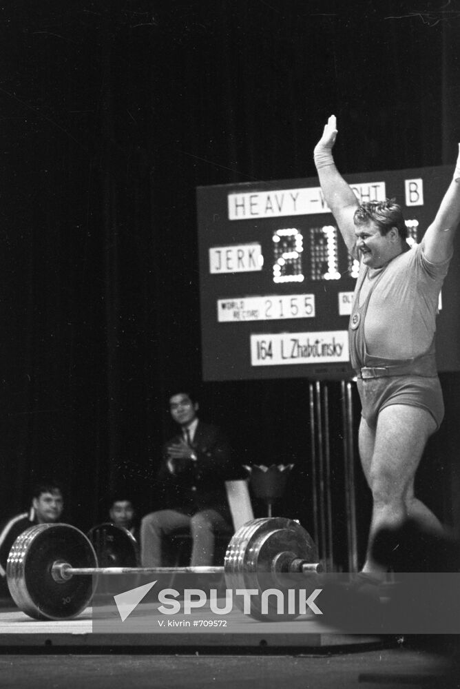 Weight-lifter Leonid Zhabotinsky