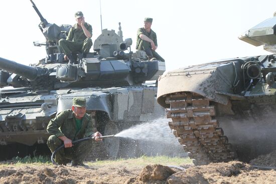 Military technology show at Ramenskoye aerodrome