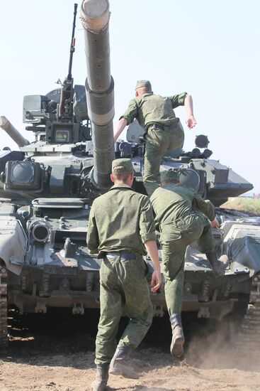 Military technology show at Ramenskoye aerodrome