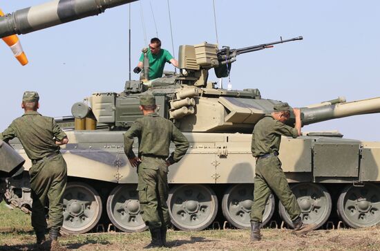 Military technology show at Ramenskoye aerodrome