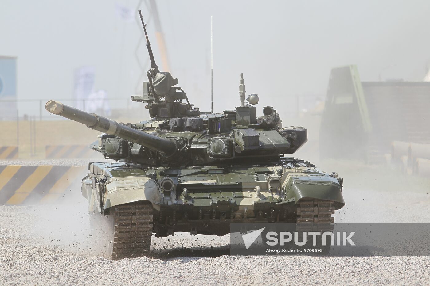 T 90 tank